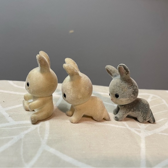 FREE when bundled: Calico Critters - Picture 2 of 5